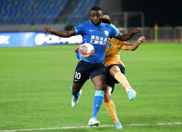 1731248002646007351.jpg #(体育)(7)足球——中超:沧州雄狮平深圳新鹏城XxjpseC007390_20240706_PEPFN0A001.jpg