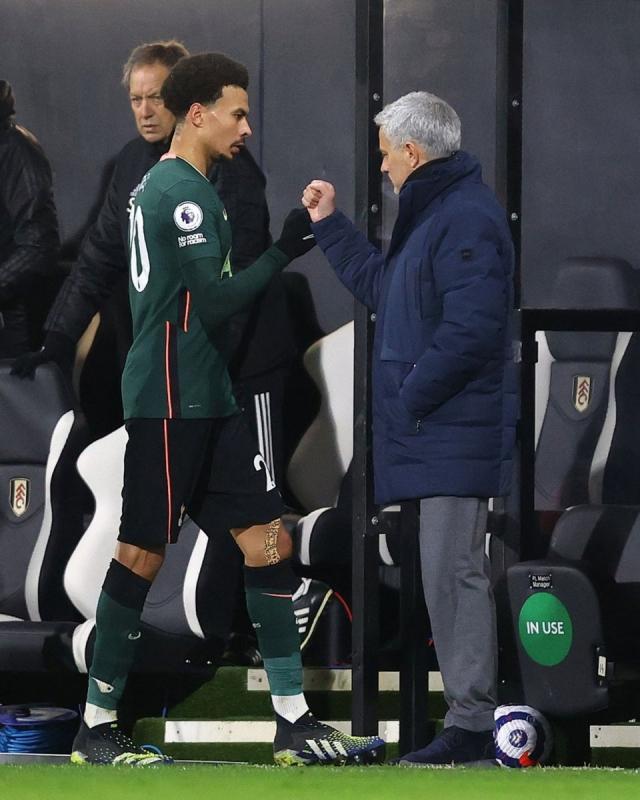 开云体育app入口-穆里尼奥:点球规则给了解释空间 帕克:我不会抱怨